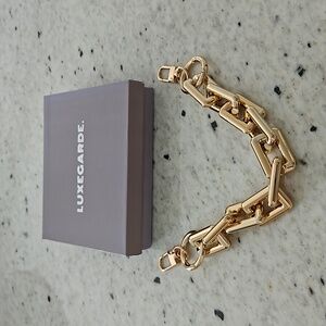 CHAIN HANDLE DECORATIVE STRAP